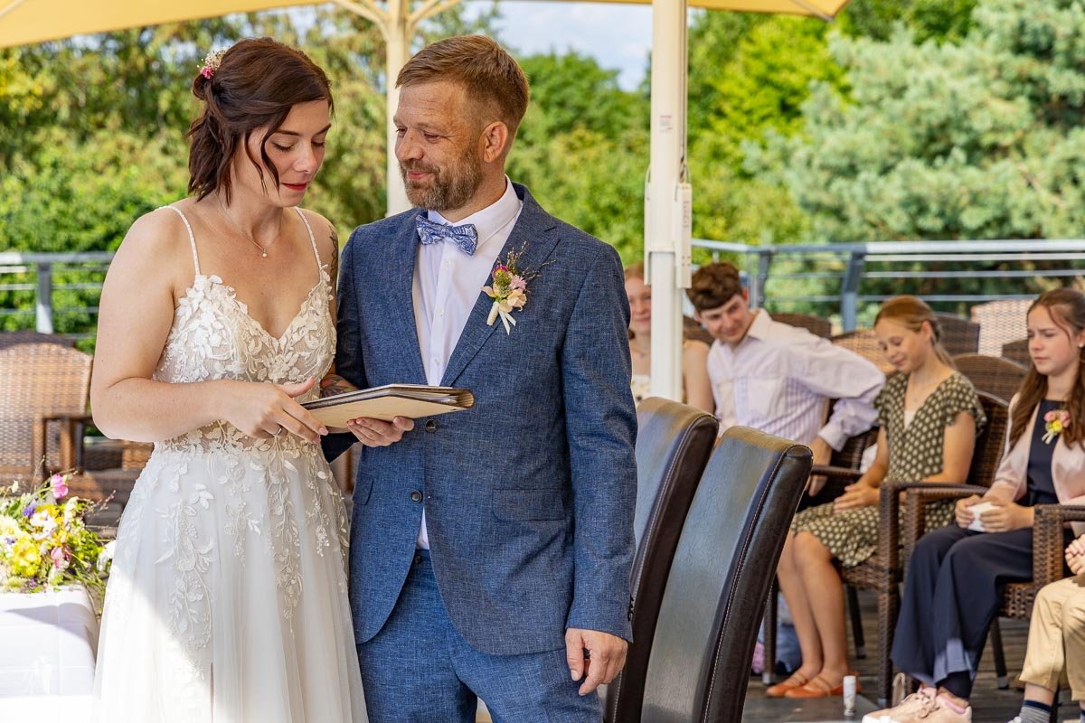 hochzeitsfotograf am cospudener see just tom